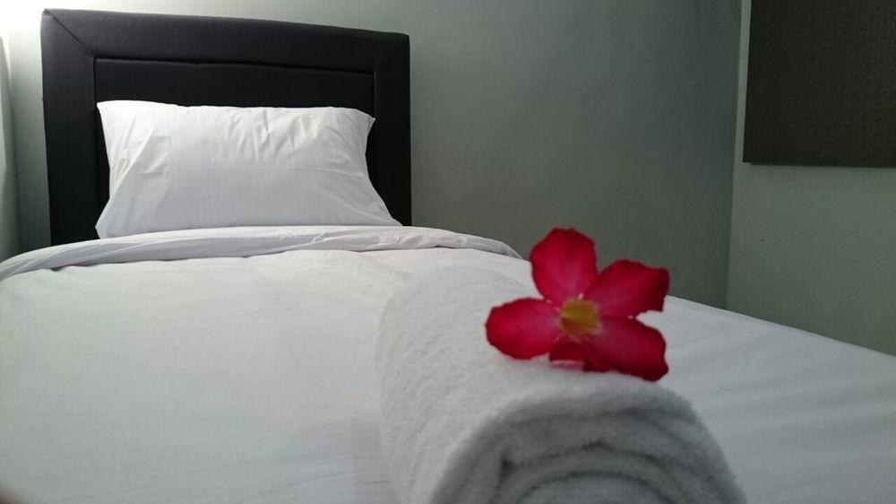 Reddoorz Plus @ Hotel Star 88 Tugu Ngoại thất bức ảnh
